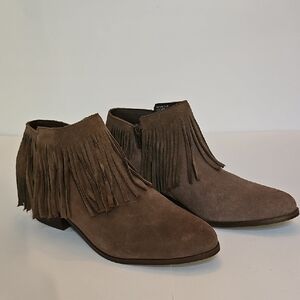 Steve Madden Patzee Brown Suede Leather Fringe Booties Western 9.5M Womens EUC